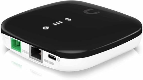UBIQUITI UISP Fiber XGS, Optical Network Can Deliver 10 Gbps Uplink/Downlink Speeds Over Distances Up to 20 km, (1) XGS-PON Port