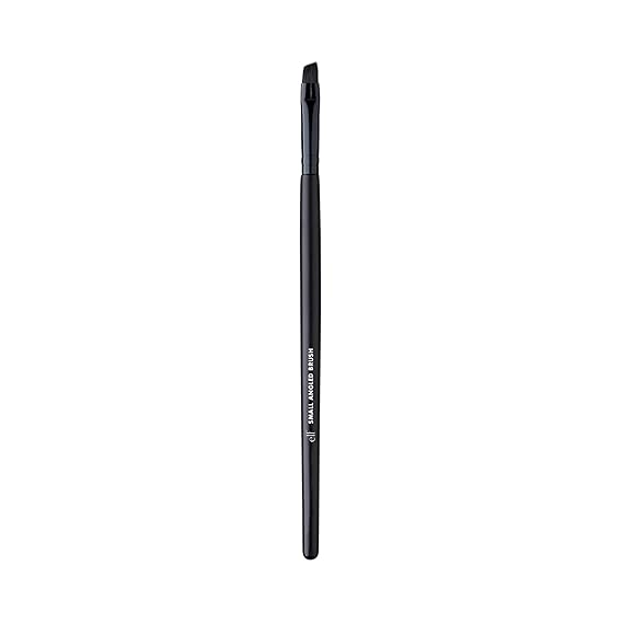 e.l.f. Small Angled Brush, Creates Even, Thin & Straight Lines, Great For Applying Lip Color, Eyebrow Color & Eyeliner, Vegan & Cruelty-Free