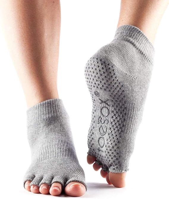ToeSox Women's Grip Half Toe Ankle Socks, Medium, Heather Grey