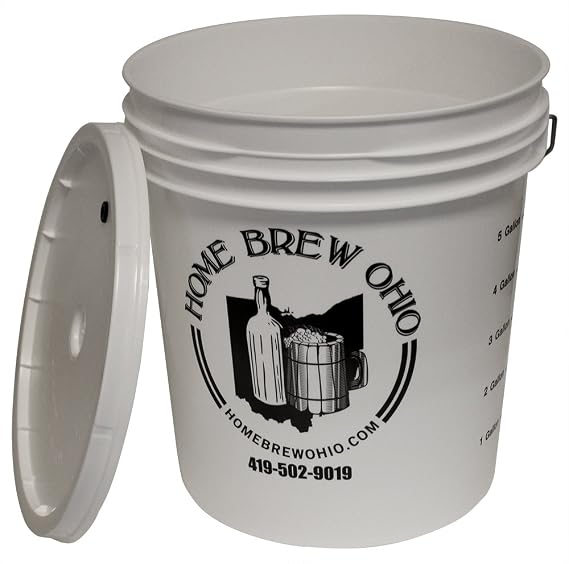 7.9 Gallon plastic fermentor with lid