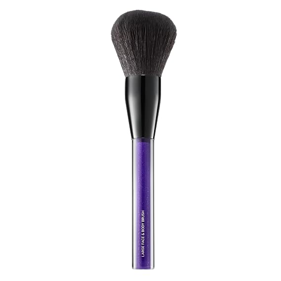 Kevyn Aucoin Large Face & Body Brush: With a full brush head and a balanced fiber density, allows the powder to be applied evenly all over the face and body in a single sweep. Makeup artist go to.