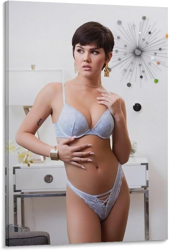 HBHCLXN Daisy Taylor Star Poster Art Poster Hot Sexy Big Tits Woman Model Poster 4 Canvas Wall Art Posters For Room Aesthetic And Decor Pictures For Living Room Bedroom Decor 08x12inch(20x30cm)