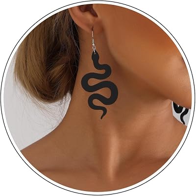 Gothic Black Snake Drop Earrings Long Serpent Resin Acrylic Earrings Punk Snake Animal Dangle Earrings Dainty Snake Shaped Hypoallergenic Hook Earrings Halloween Jewelry for Women and Men