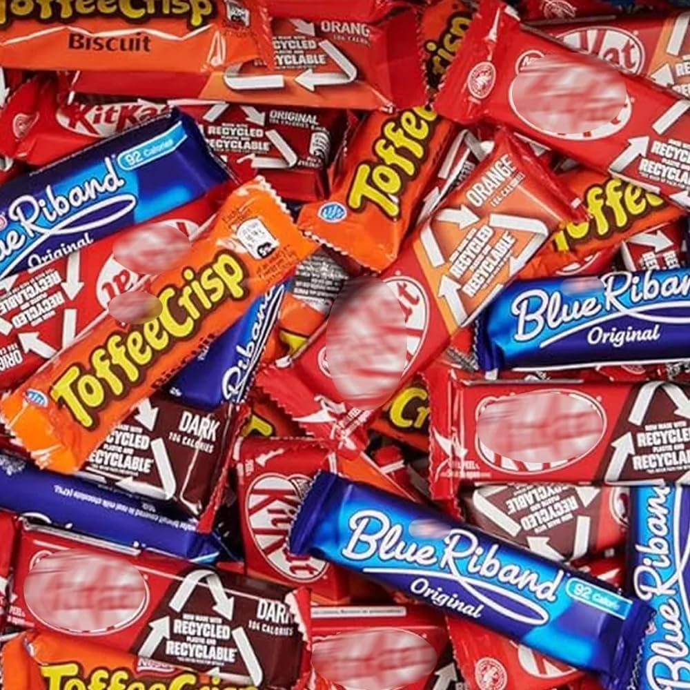 Neestle Big Biscuit Box Kiitkat & Friends Kiitkat Original, KiitKat Dark, KiitKat Orange, Blue Riband & Toffee Crisp 30 Bars