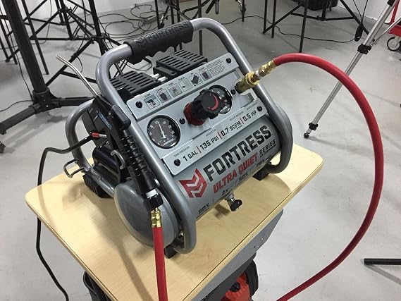 1 Gallon 135 PSI Ultra Quiet Hand Carry Jobsite Air Compressor