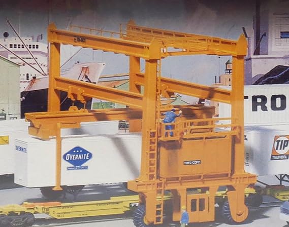 Walthers Cornerstone MI-Jack Translift(R) Intermodal Crane 933-3122 HO Scale Model Railroad - Structure Kit