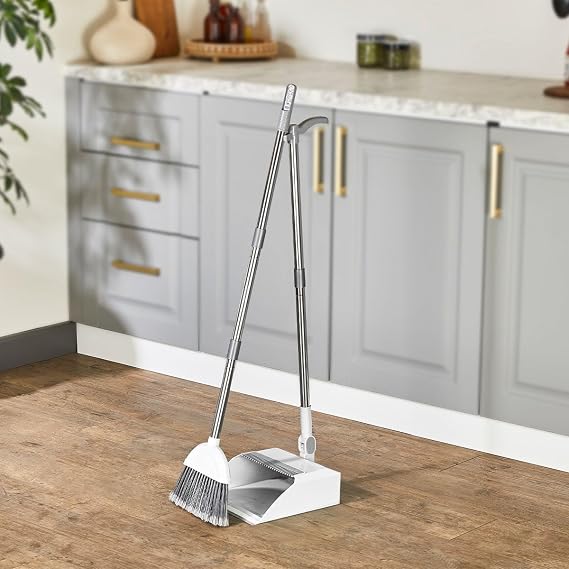 Deconox Corner Taraklı ve Saplı Faraş Süpürge Seti - Katlanabilir Dik Faraş Takımı - Paslanmaz Çelik Saplı Ergonomik Temizlik Seti (Beyaz - Antrasit)