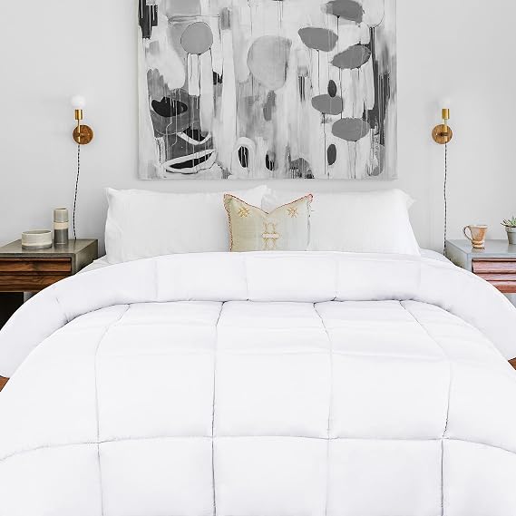 Superior Brushed Microfiber Solid Comforter, Down Alternative Bedding, Reversible, Medium Weight, Fluffy, Decorative, Duvet Insert, Oversized Blanket, Box Quilt Design, Full, White