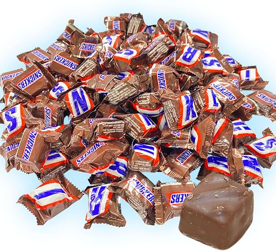 Single-serving size, large capacity Refrigerated Transport Snickers Mini, commercial use, miniature size, large capacity 1kg assortment, individually wrapped, easy to eat on the go! Halloween
