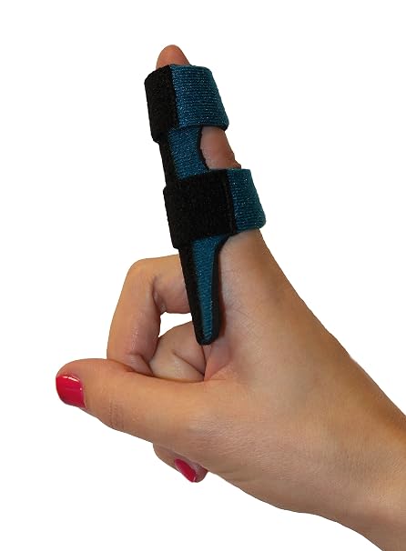 FlexaMed Trigger Finger Brace for Stenosing Tenosynovitis, One Size | Designed for trigger finger and stenosing tenosynovitis to help keep the finger straight and reduce locking and clicking