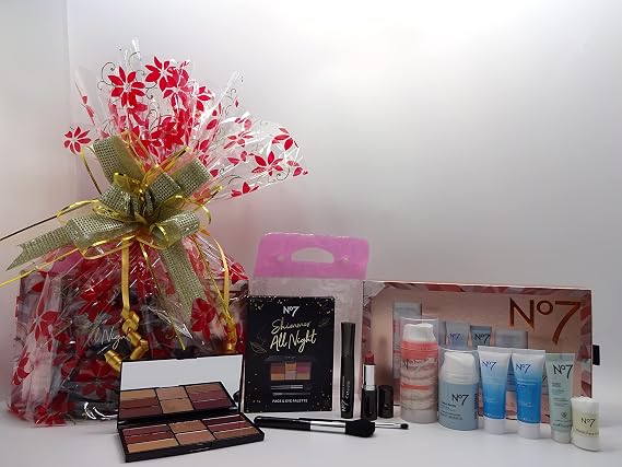No7 Skincare & Make Up Bundle Collection Gift Hampe