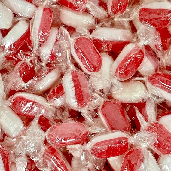Strawberry & Cream (Wrapped) 1kg Share Bag by The Gourmet Sweet Company